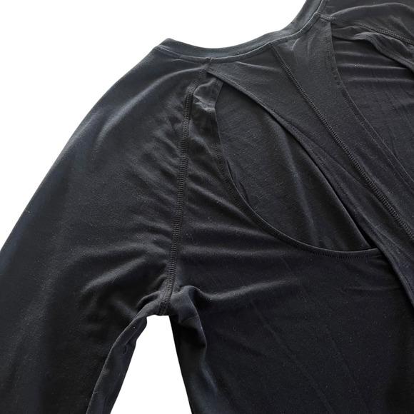 Under Armour Women L Black Supreme Open Back Loose Long Sleeve Athletic Top Chic - Picture 9 of 14
